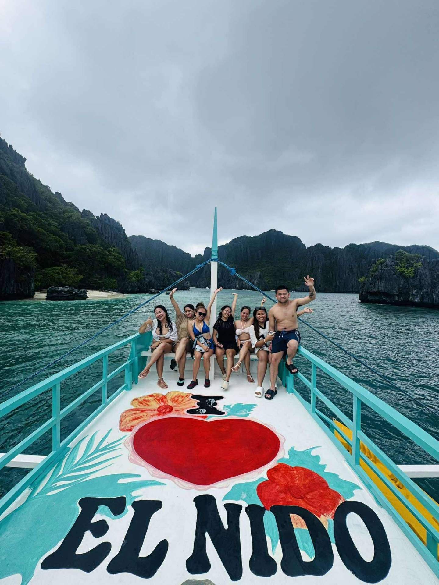 3D2N El Nido group aboard